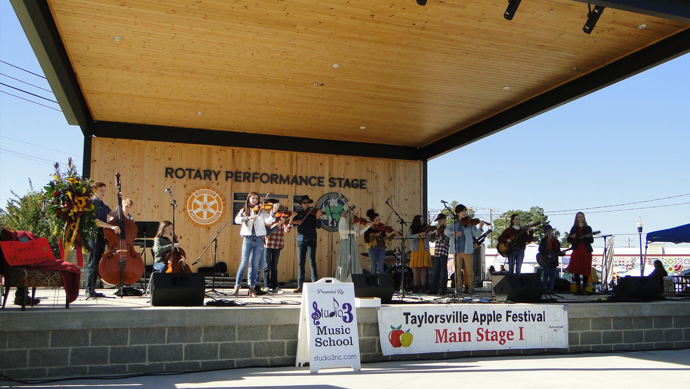 Studio 3 Fiddle Club