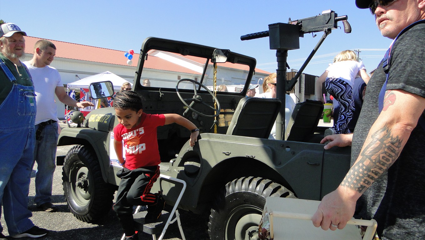 Military Display | ROTC, VFW/DAV, National Guard