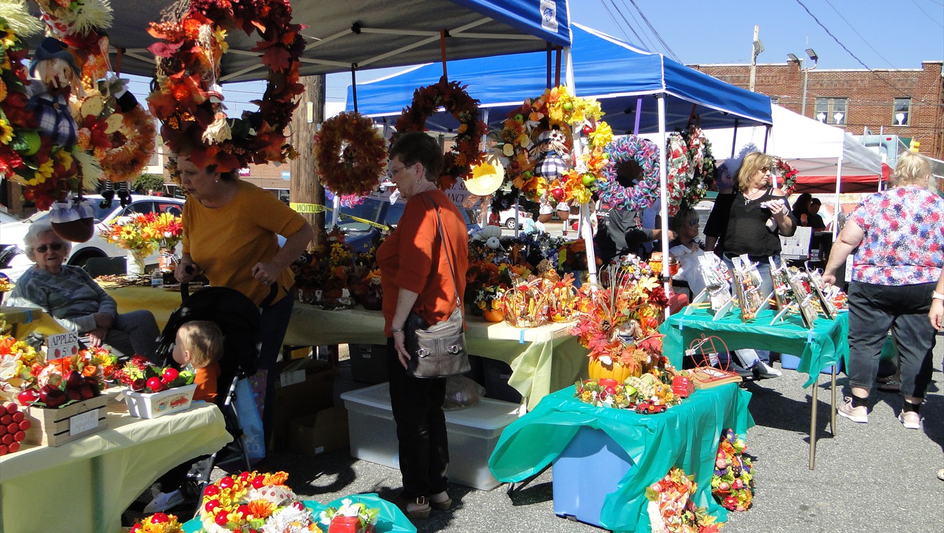 Lots of vendor booths to visit!