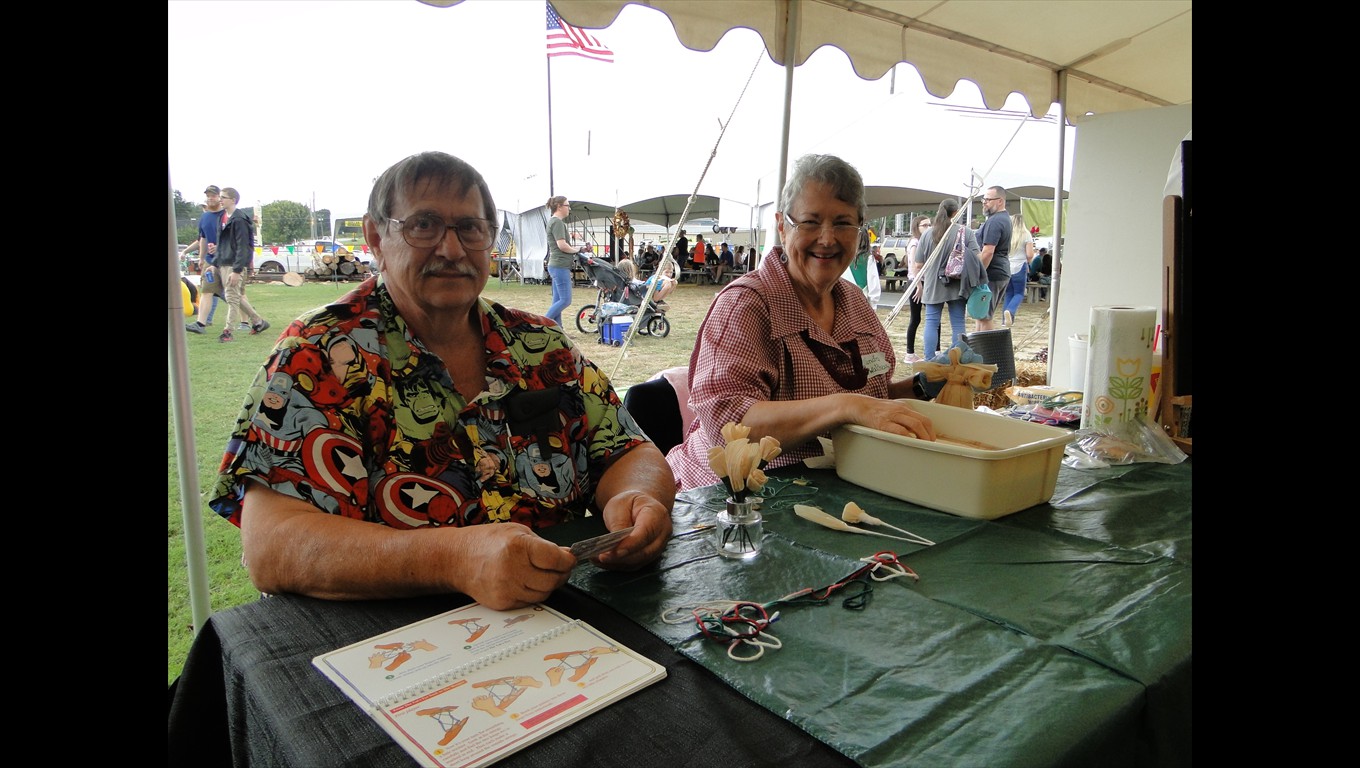 Cornhusk Dolls Demonstration