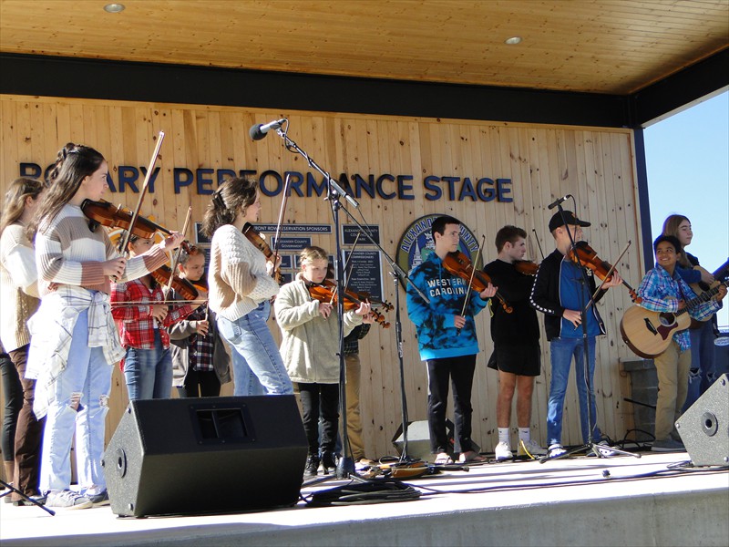 The Rotary Performance Stage - The Studio 3 Fiddlers perform!