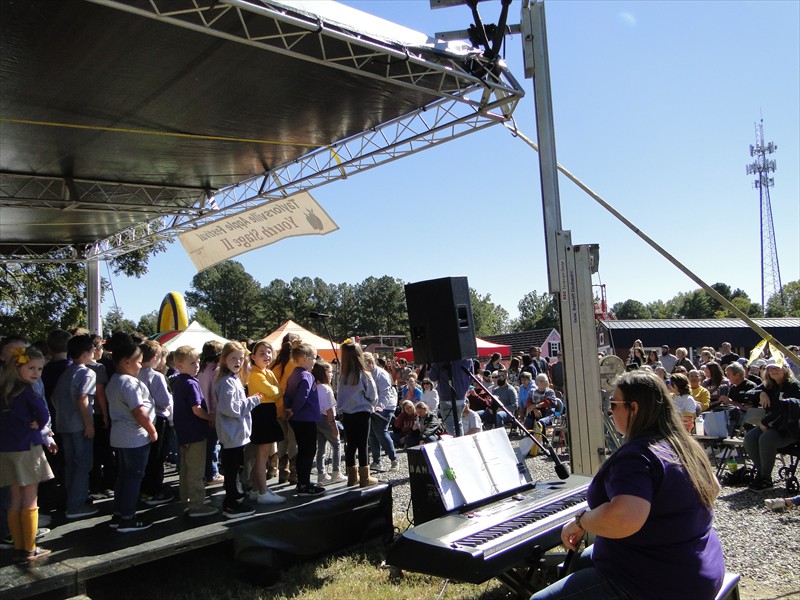 Millersville Christian Academy Students perform.