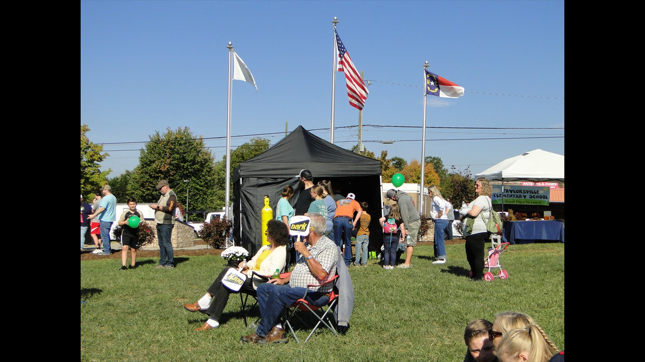 Alexander County Courtyard Park